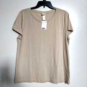 *SOLD* H&M Basic Essential T-Shirt